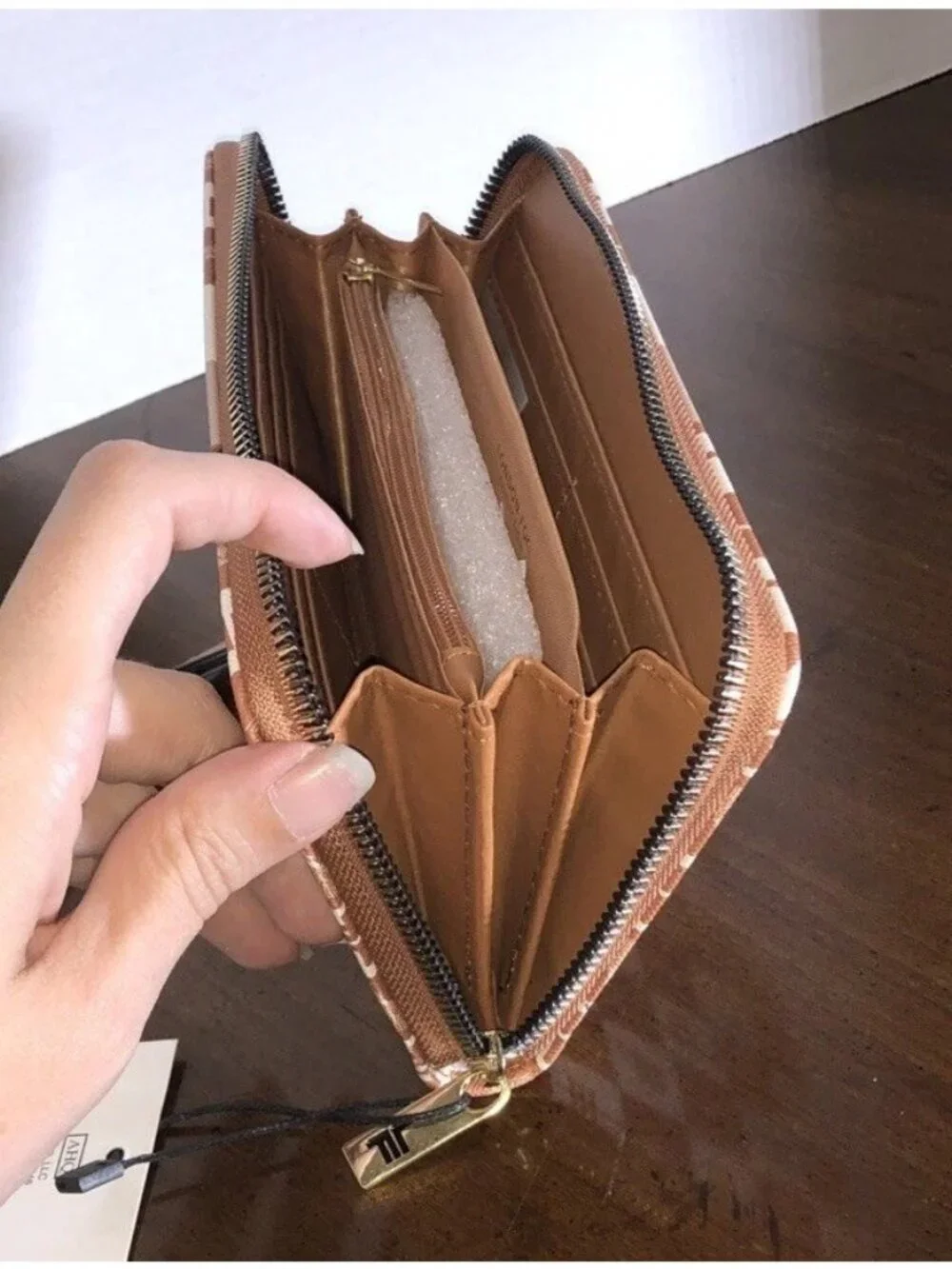 London Fog ADALIA Wallet In Camel 7.5” x 4”
